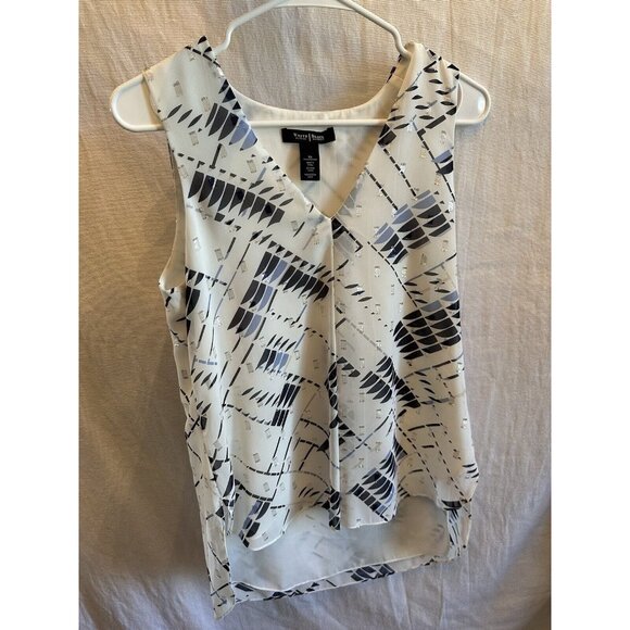 White House Black Market Tops - WHBM Womens White Blue Metallic‎ Geometric Blouse Top Sleeveless Sz Small